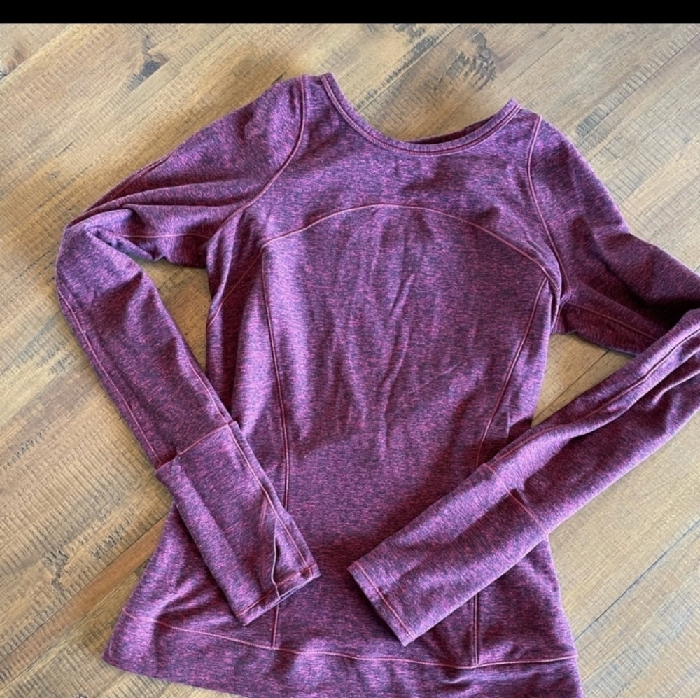 🥳HP🥳Lululemon Long Sleeved Tee Shirt size 4